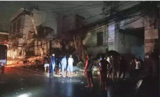 डिल्लीबजार कारागारको गेट भत्कियो
