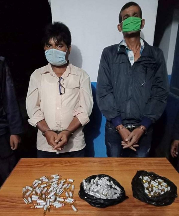 नियन्त्रित लागूऔषध सहित दुईजना बाराबाट पक्राउ