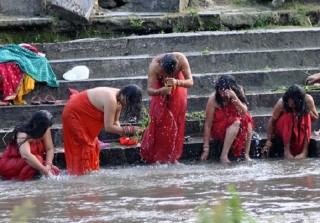 आज ऋषि पञ्चमी, नदी किनारमा स्नान गर्न प्रतिबन्ध