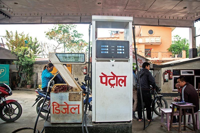 पेट्रोल, डिजेल, मट्टीतेल र हवाई इन्धनको भाउ बढ्यो