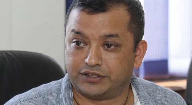 गगनले भने-ओलीबाट देश जोगाउन सबै लागौ