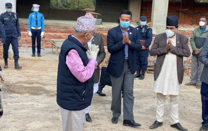प्रधानमन्त्री ओलीले गोदावरीमा निर्माणाधिन ३ हजार सिट क्षमताको सभाहल निरीक्षण