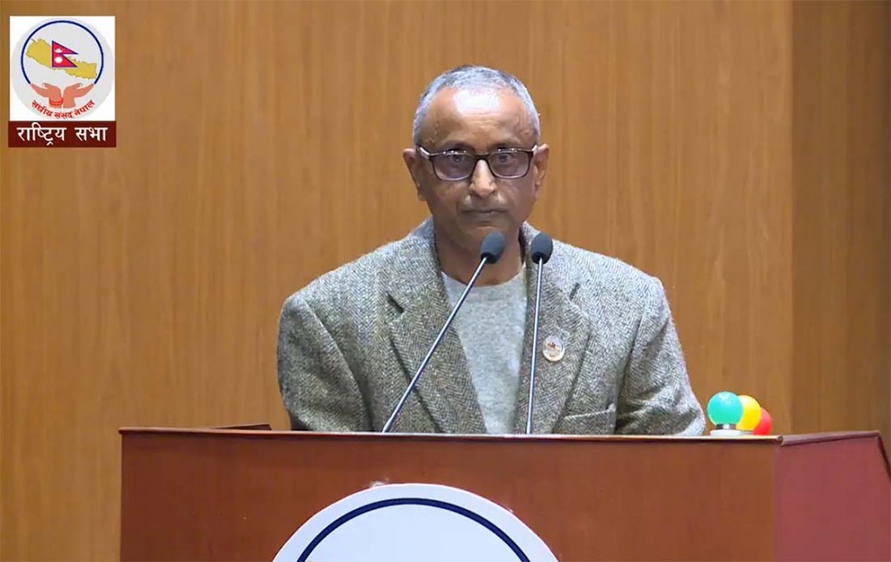 राष्ट्रियसभामा प्रधानमन्त्रीप्रति खनिए सांसद
