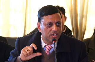 यसकारण देउवालाई प्रधानमन्त्री बनाउन दलीय ह्वीप लाग्दैन