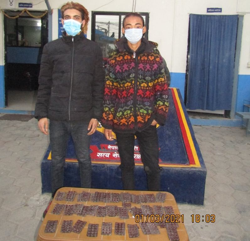 लागु औषध सहित ३ जना सातदोबाटो प्रहरीको फन्दामा