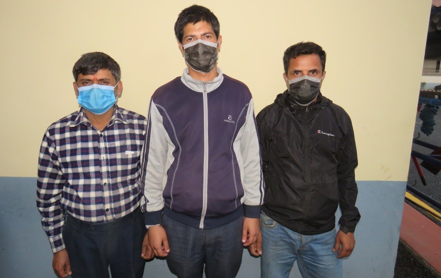 अक्सिजन ग्यासको कालोबजारी गर्ने तीनजना महालक्ष्मीस्थानबाट पक्राउ