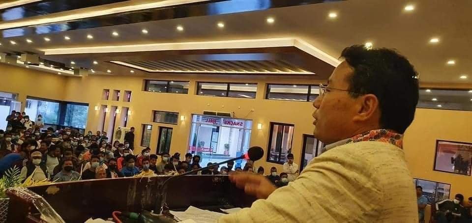 एमाले सांसदलाई पूर्वमन्त्री पुनको प्रश्नः आफैले हत्या गरेको संसदमा बोल्न लाज लाग्दैन ?
