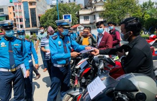 ट्राफिक प्रहरीले जिम्मा लगायो २१ वटा मोटरसाईकल