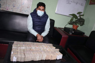 स्रोत नखुलेको ७० लाखसहित ढुंगाना पक्राउ