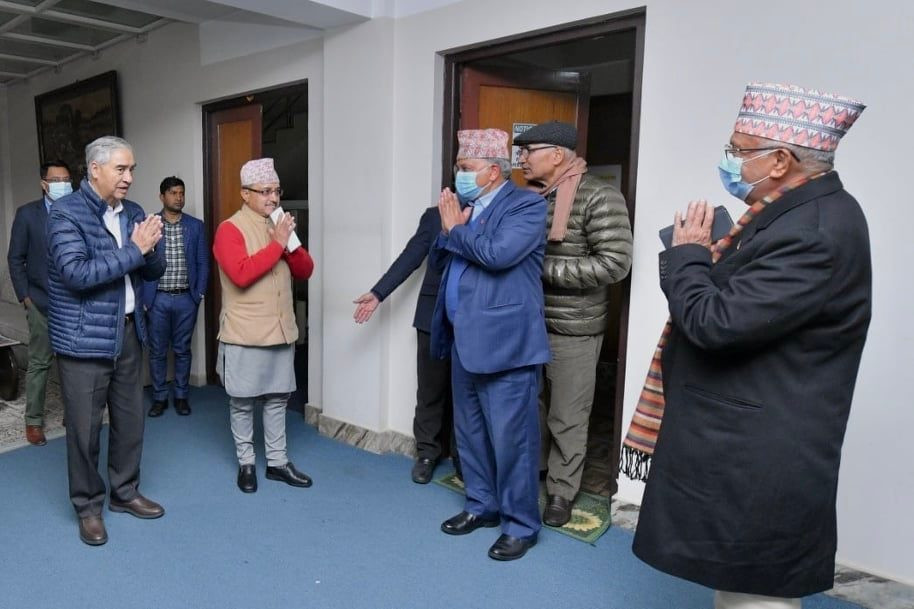 ओली देखाउने, दाहाल र नेपाललाई गलाउने
