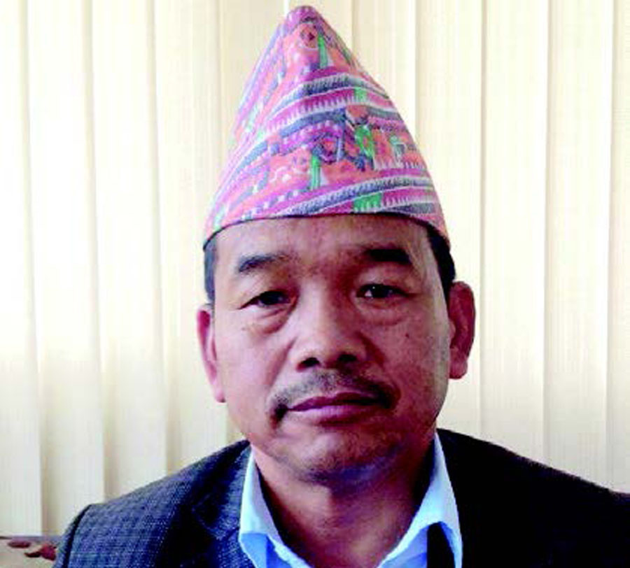 बाग्मती गाउँपालिका अध्यक्षः आफ्नै गाडी भाडामा दिने, आफैं चढ्ने