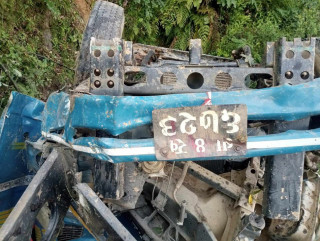 पराल बोकेको मिनी ट्रक दुर्घटना हुँदा काभ्रेमा २ जनाको मृत्यू