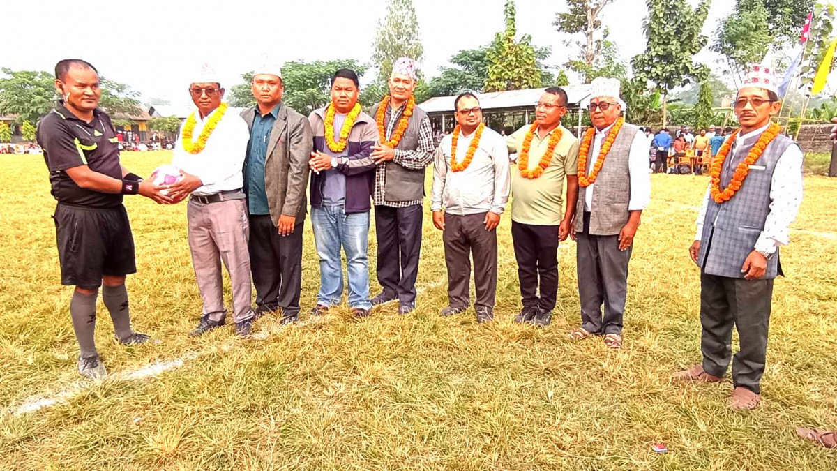 रतनपुर दोस्रो वडा अध्यक्ष गोल्डकपको उपाधी योङ्ग स्टारलाई