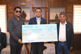 दुबईका नेपाली उद्यमी पुडासैनीद्वारा बाढीपीडितका लागि ५१ लाख सहयोग