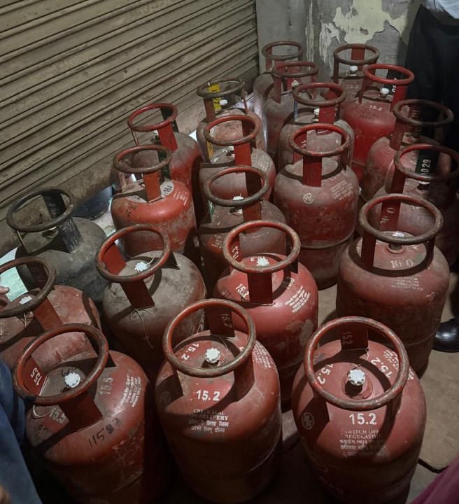 ग्यासको कृत्रिम अभाव सिर्जना गरेको आरोपमा सिद्धिपुर ग्यास स्टोर सञ्चालक पक्राउ